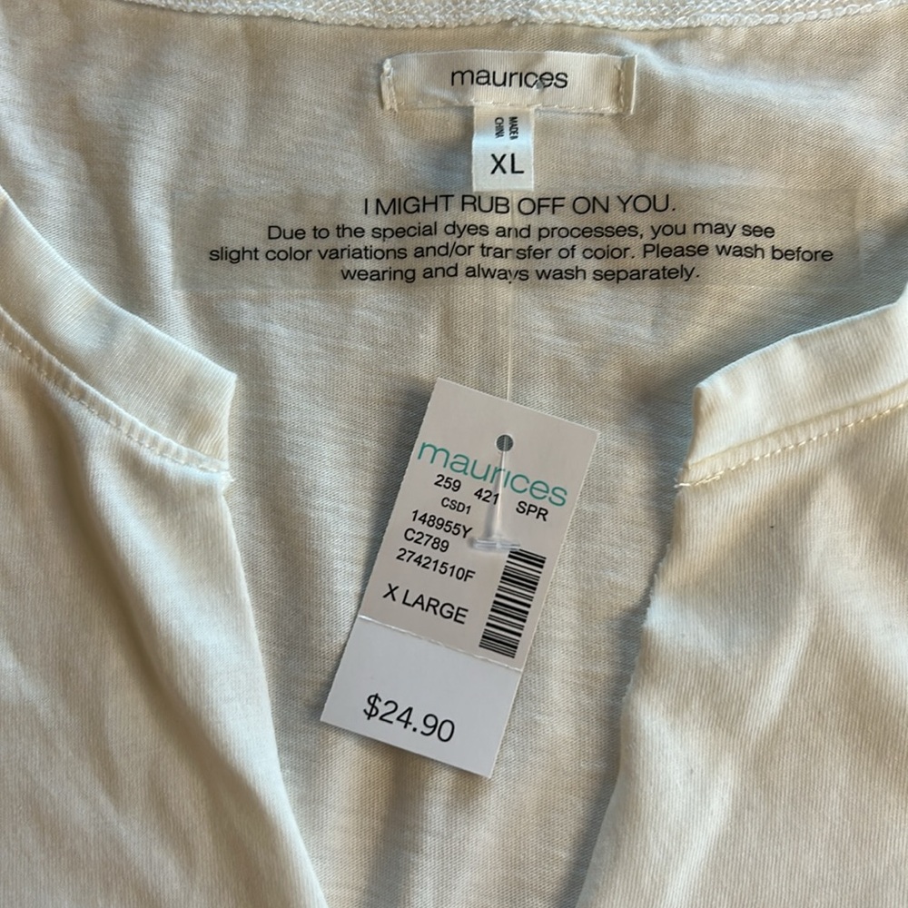 NWT Maurices “Market Fresh Flowers” Graphic Short Sleeve Tee. Size XL - Picture 7 of 14